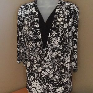 3/4 sleeve floral top